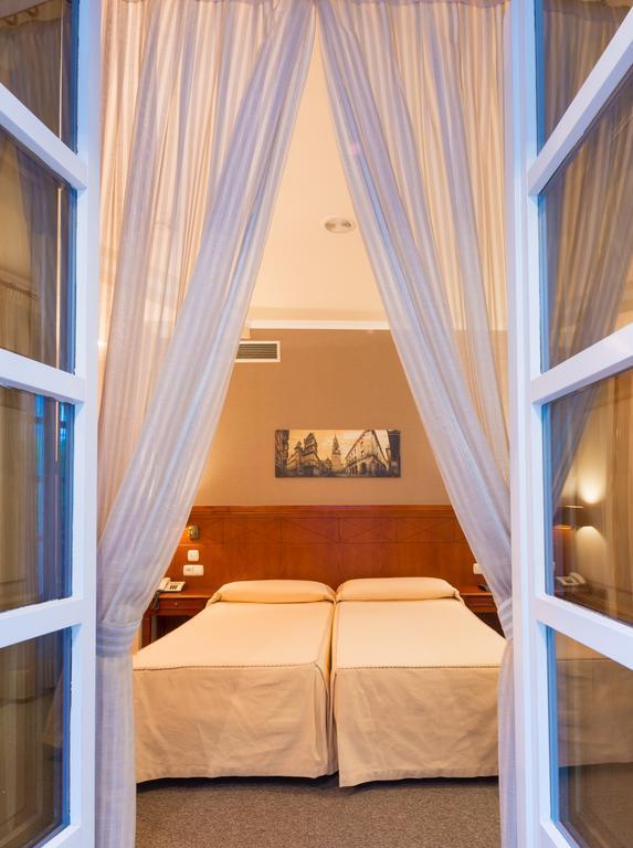 Hotel Herradura Сантяго де Компостела Екстериор снимка