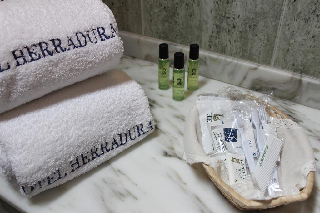 Hotel Herradura Сантяго де Компостела Екстериор снимка