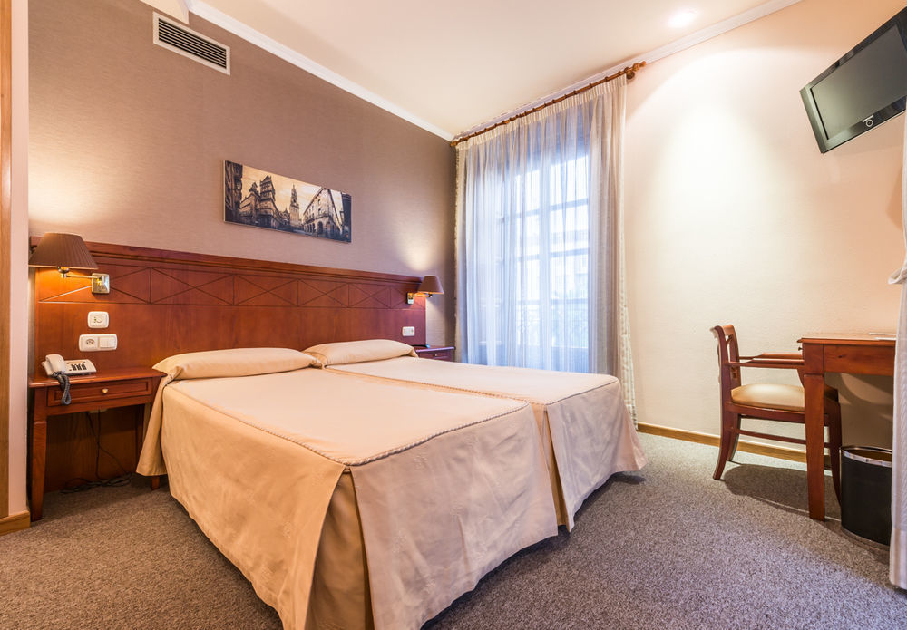 Hotel Herradura Сантяго де Компостела Екстериор снимка