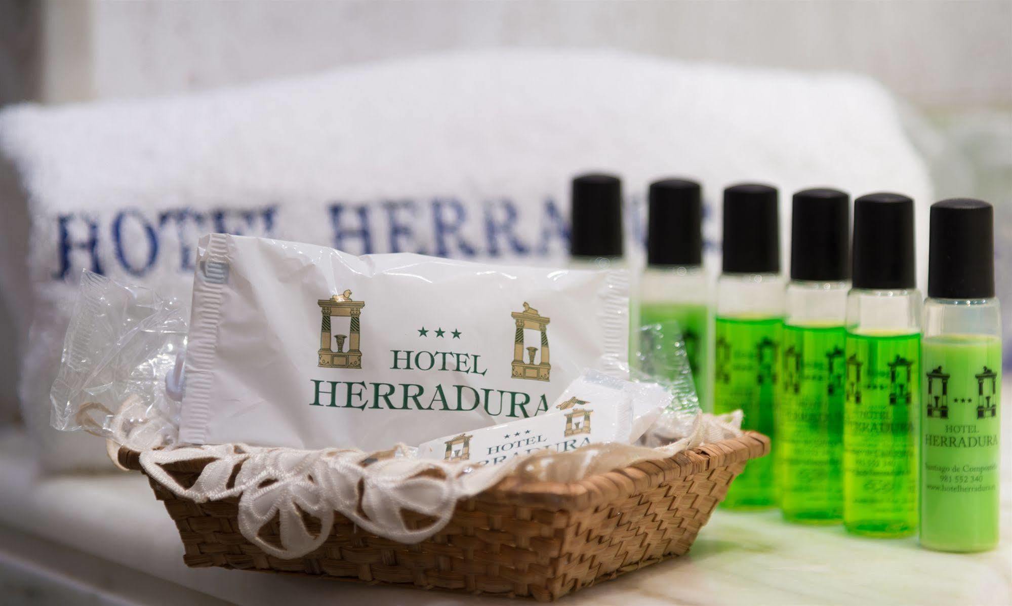 Hotel Herradura Сантяго де Компостела Екстериор снимка