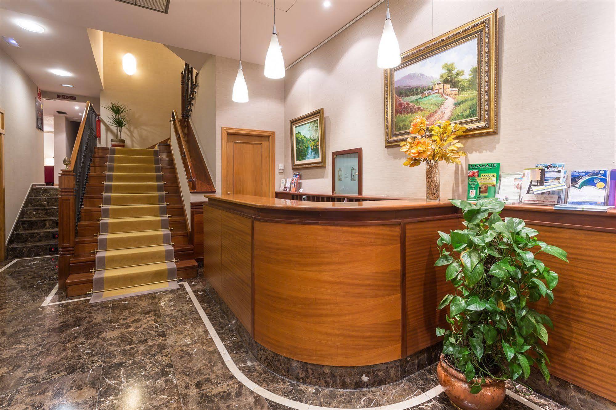 Hotel Herradura Сантяго де Компостела Екстериор снимка